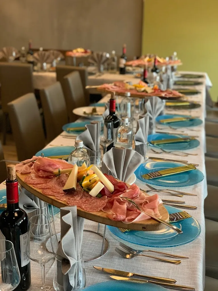 Ristorante Elvis di Albavilla_Albavilla_slider_image_3