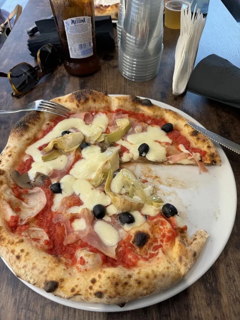 Mikolaj Szymczyk_VORACE Pizzeria D'Asporto_Albavilla_review