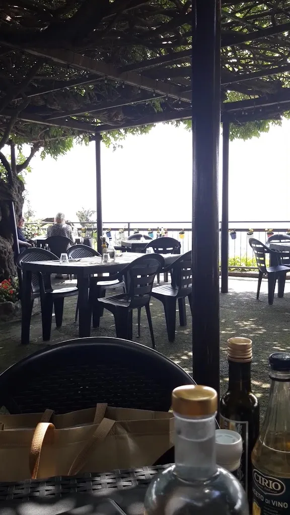 Al Glicine trattoria con vista_Albavilla_slider_image_2