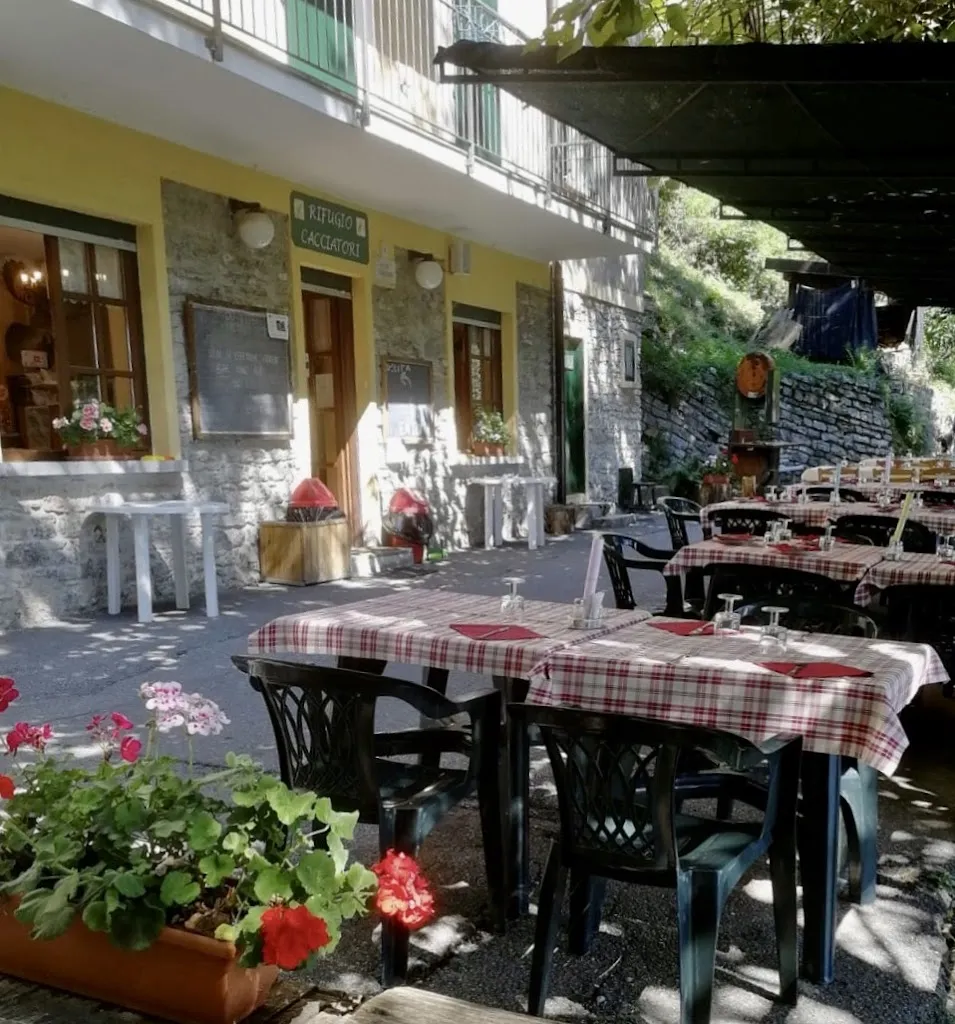 Rifugio Cacciatori restaurant in Albavilla