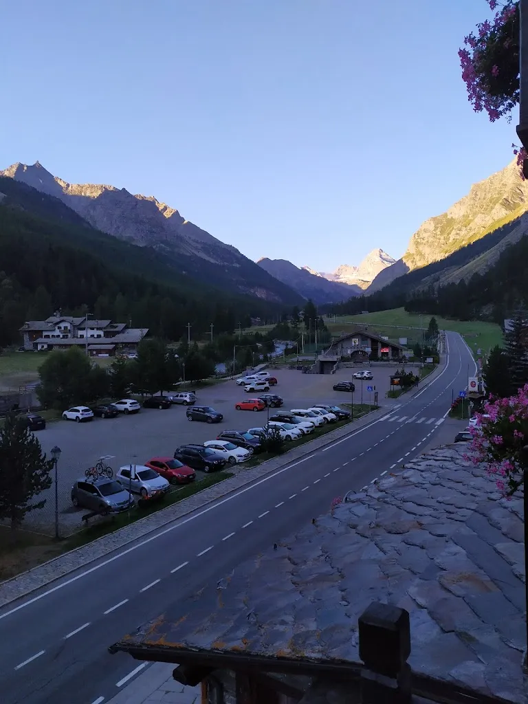 Paolo De Angelis_Albergo Grande Rousse_Rhemes-Notre-Dame_review