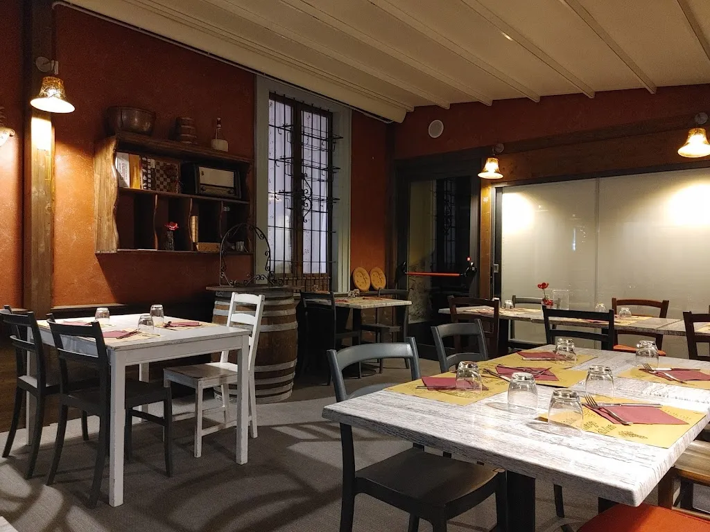 Yulia Kosharych_Rosso di Sera_Albino_review