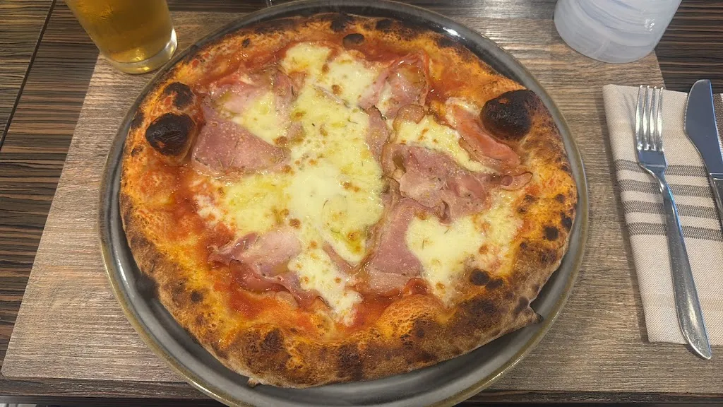 Pizzeria doc_Albino_slider_image_3