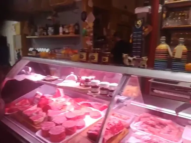 Macelleria Comotti Pietro & Figli con ristoro_Albino_slider_image_2