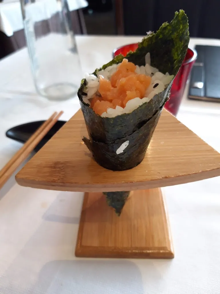 Francy P C_Sakari_Albino_review