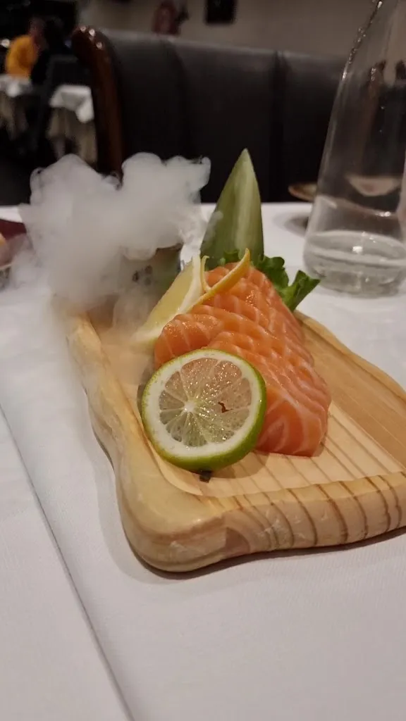 Sakari_Albino_slider_image_2