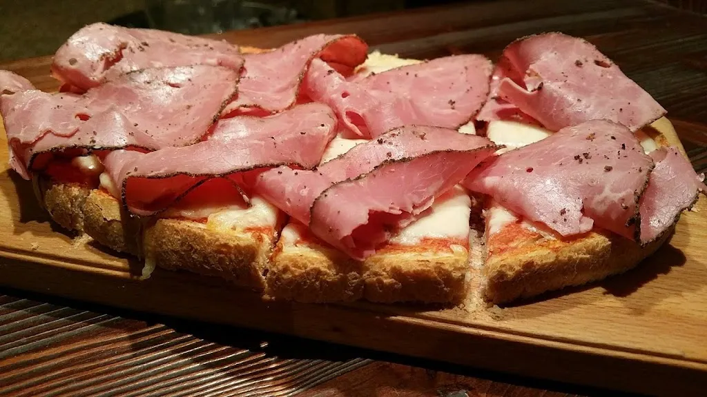 PUBLIC HOUSE_Albuzzano_slider_image_3