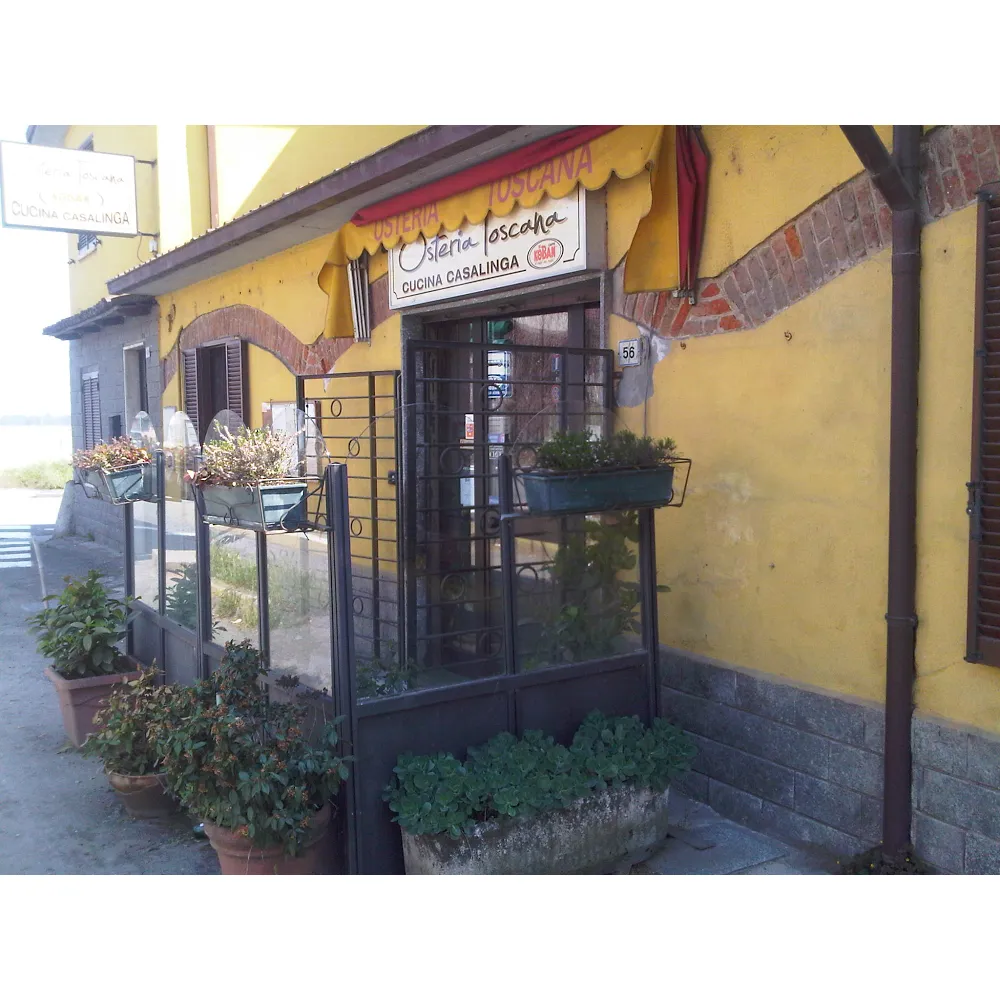 Osteria Toscana e Non Solo restaurant in Albuzzano