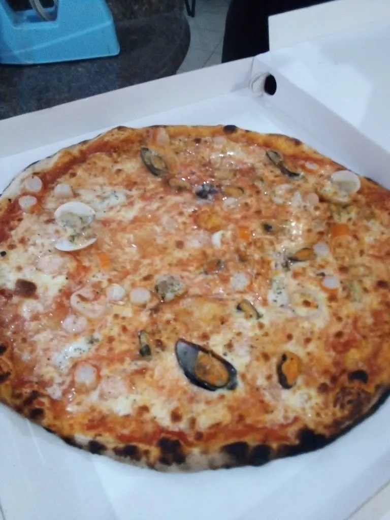 Pizza D'Asporto L'Angolo della Pizza Gastronomia_Albuzzano_slider_image_2