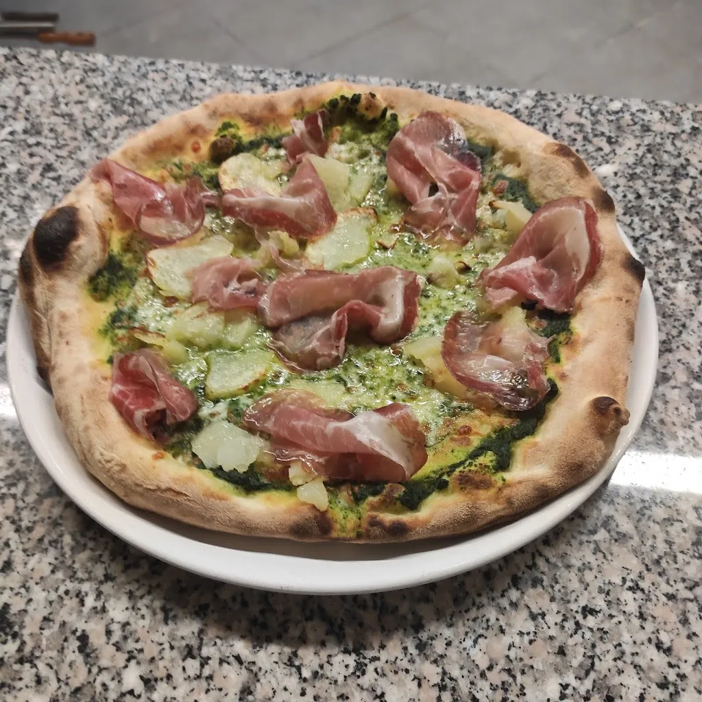 Pizzeria Carissimi_Almenno San Bartolomeo_slider_image_2