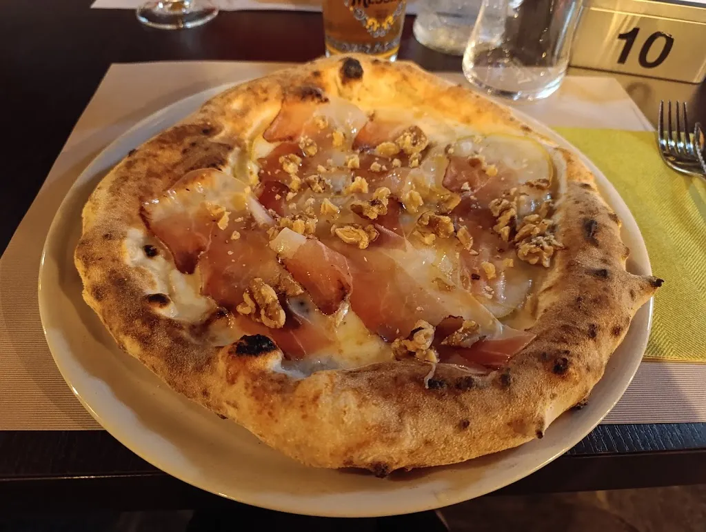 Millstreet Pizzeria Napoletana Gourmet_Albosaggia_slider_image_3