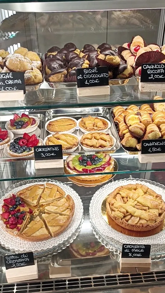 Freeabile • Bar • Pasticceria • Bistrot •_Albosaggia_slider_image_2