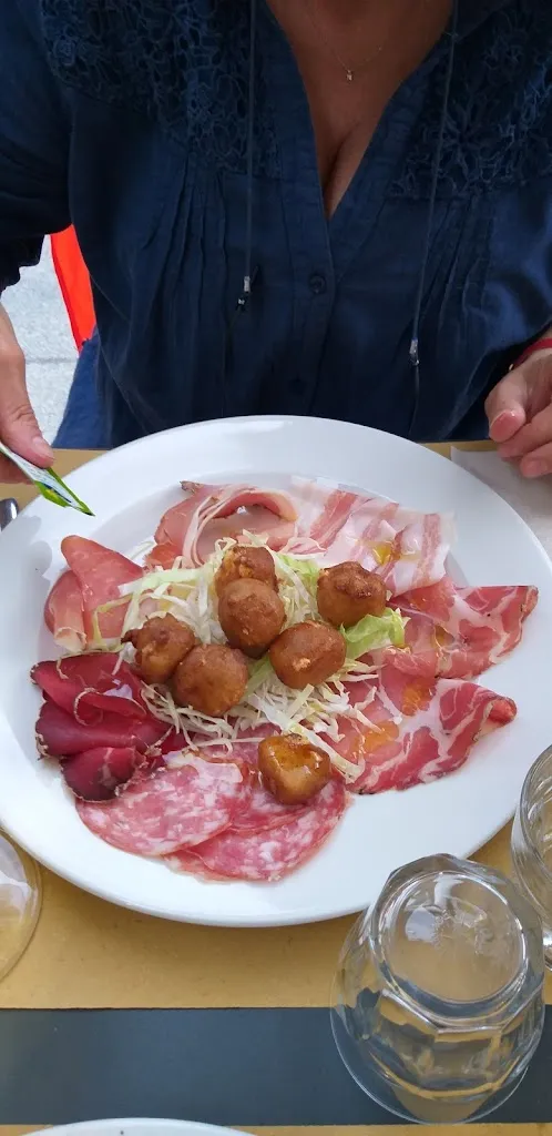 Red Rebel_Trattoria Olmo_Albosaggia_review