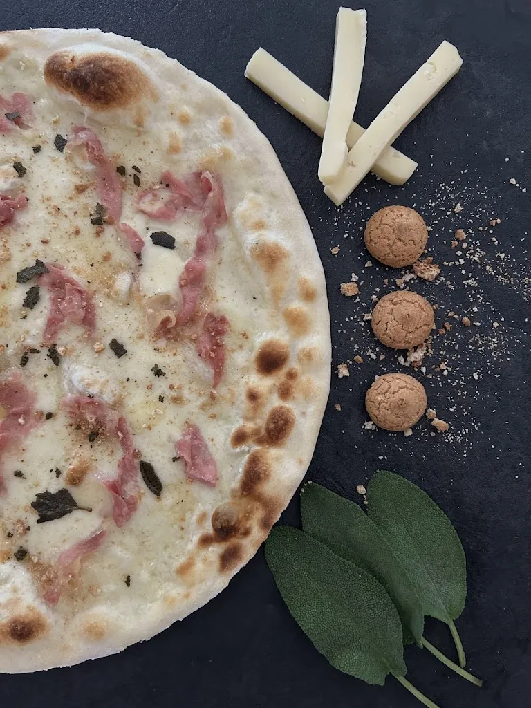 Pizzeria 80 Fame_Almè_slider_image_3