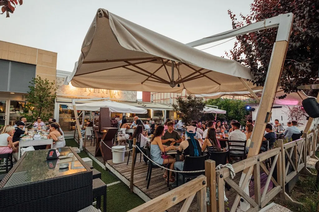 Niniva Risto Lounge Bar restaurant in Almè