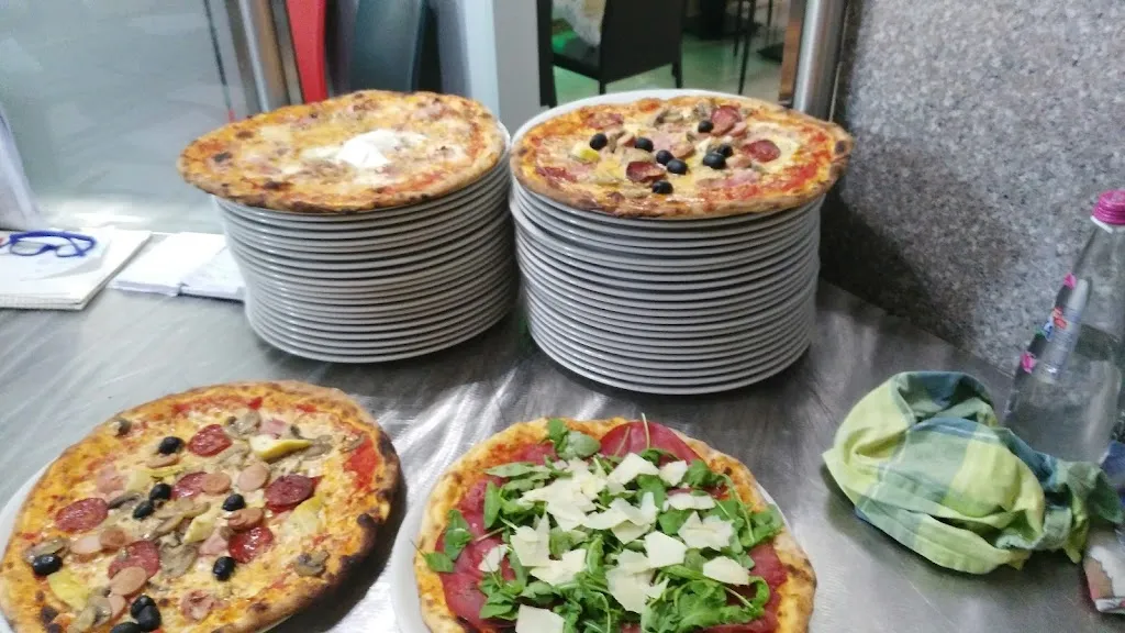 Menu_Pizzeria Del Viale_Almè_image_8