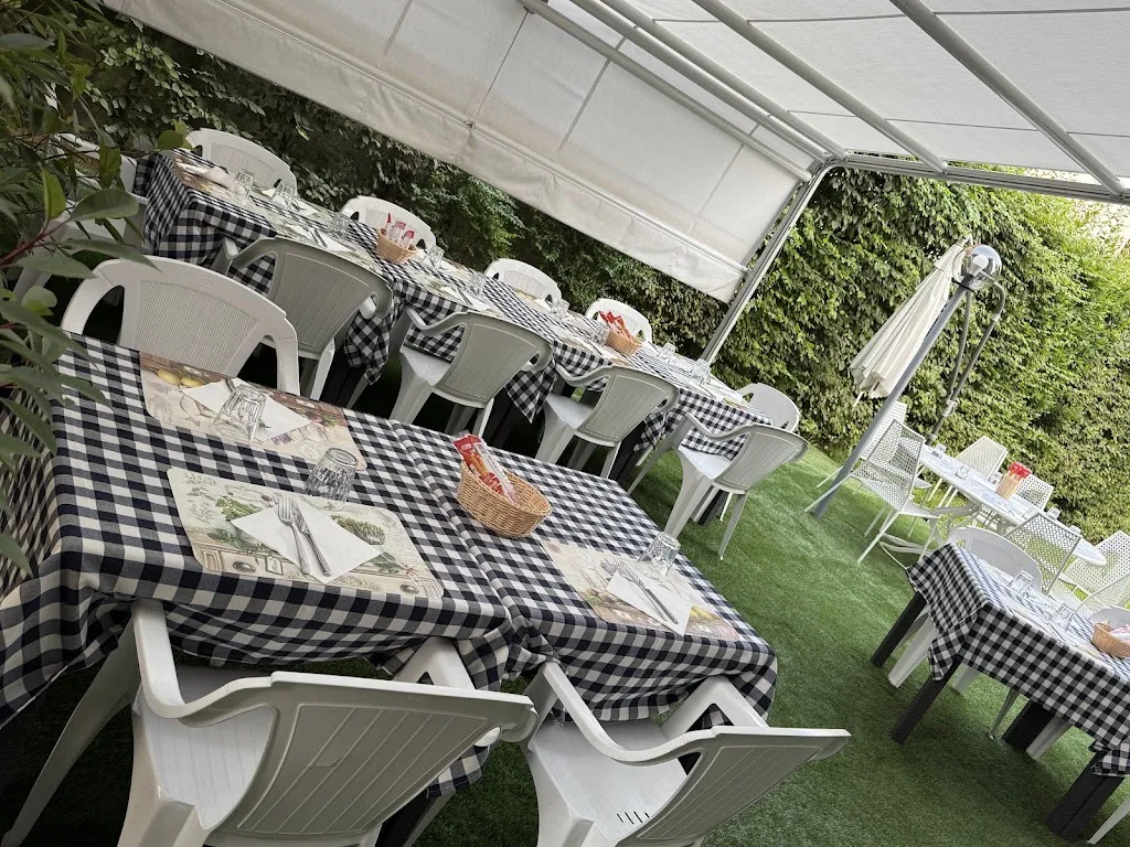 Pizzeria Del Viale_Almè_slider_image_1