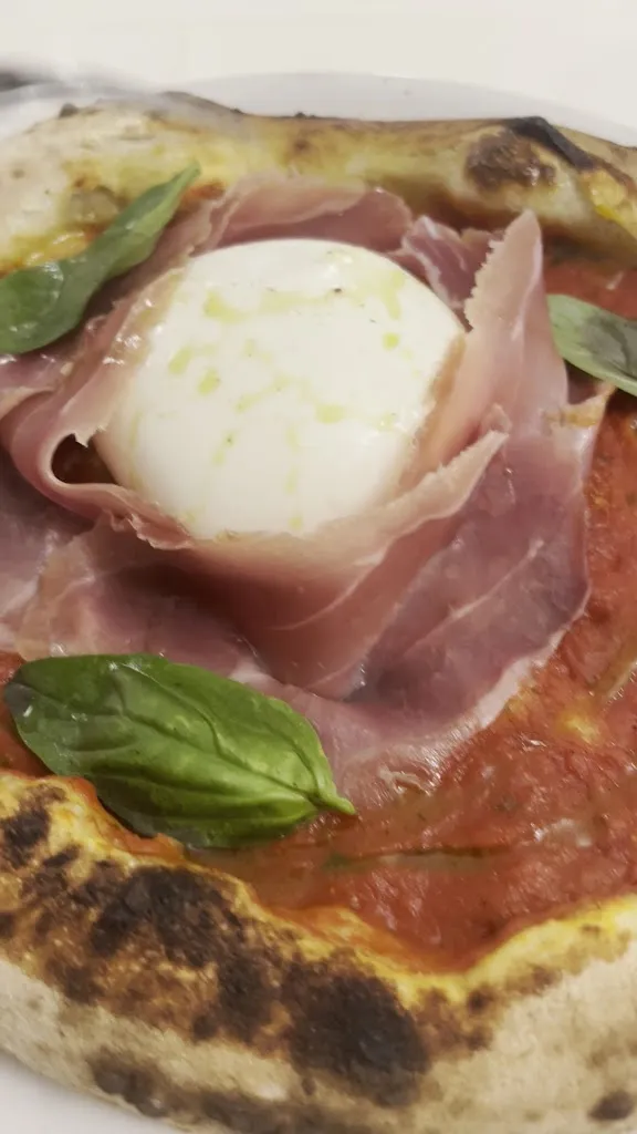 Yuval Sanders_Claro Pizzeria Contemporanea | Pizza Gourmet_Almè_review