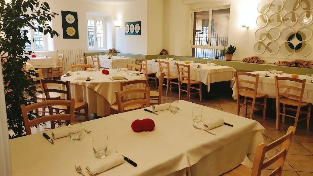 Claro Pizzeria Contemporanea | Pizza Gourmet restaurant in Almè