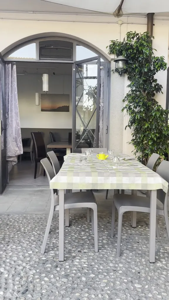 Ristorante Pizzeria Il Cortile_Almè_slider_image_2