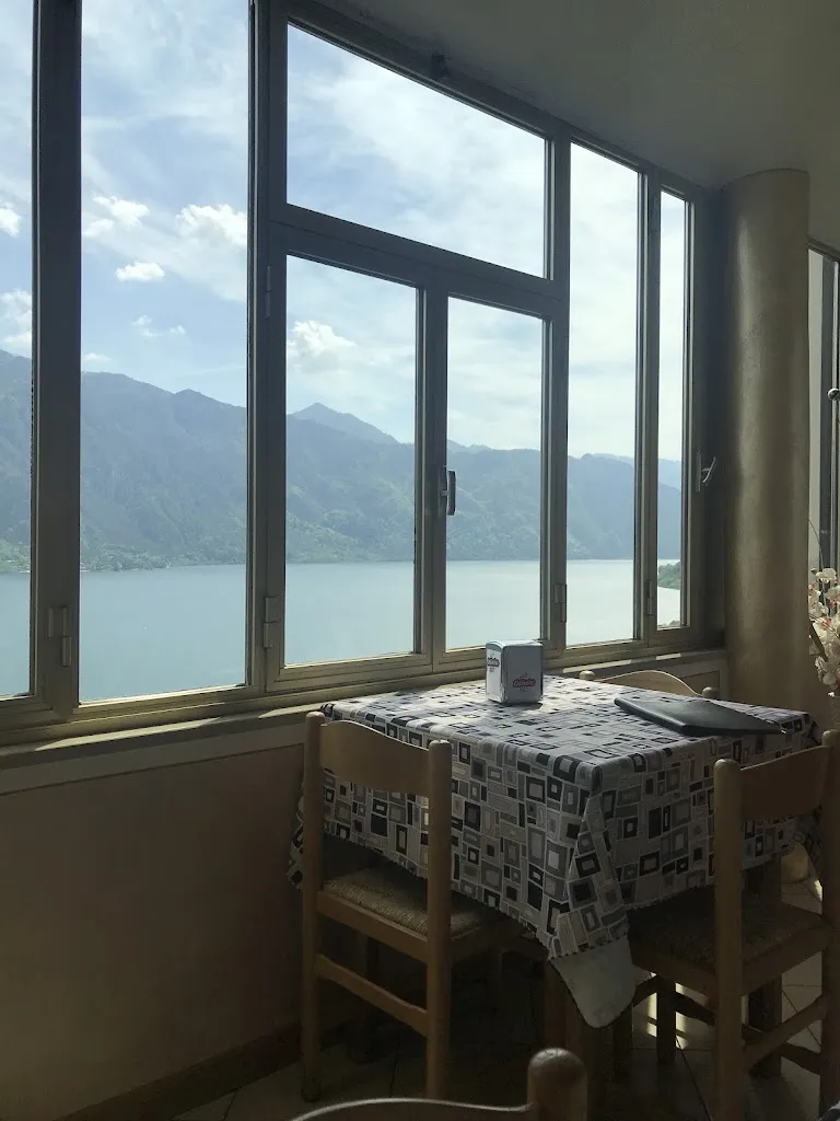 Vasilii Aleksandrov_Locanda Sant'Antonio_Anfo_review