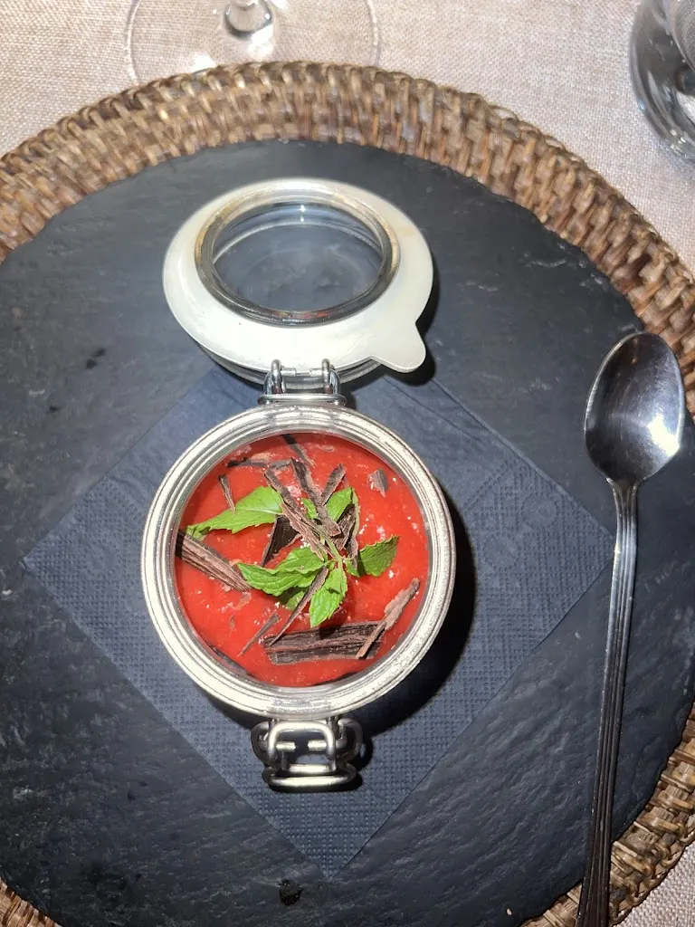 Anna Agostinis_Crudo_Alzano Lombardo_review