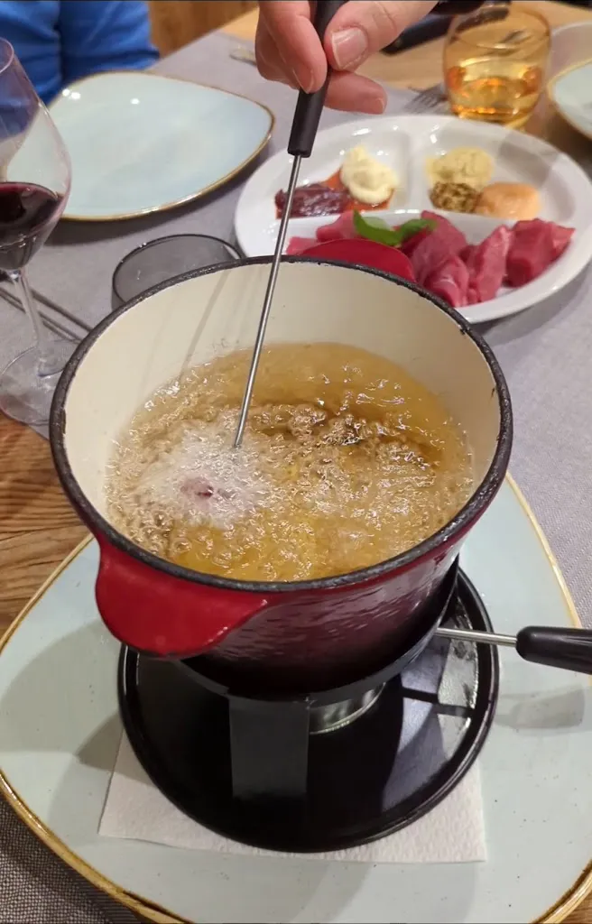 Restaurant Atmosphere_Saint-Vincent_slider_image_2