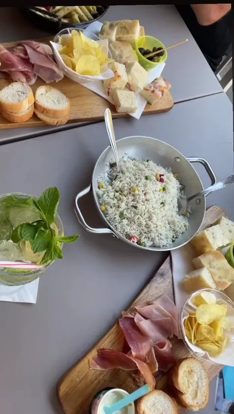 Goa Cocktail Bar con Cucina_Anzano del Parco_slider_image_2