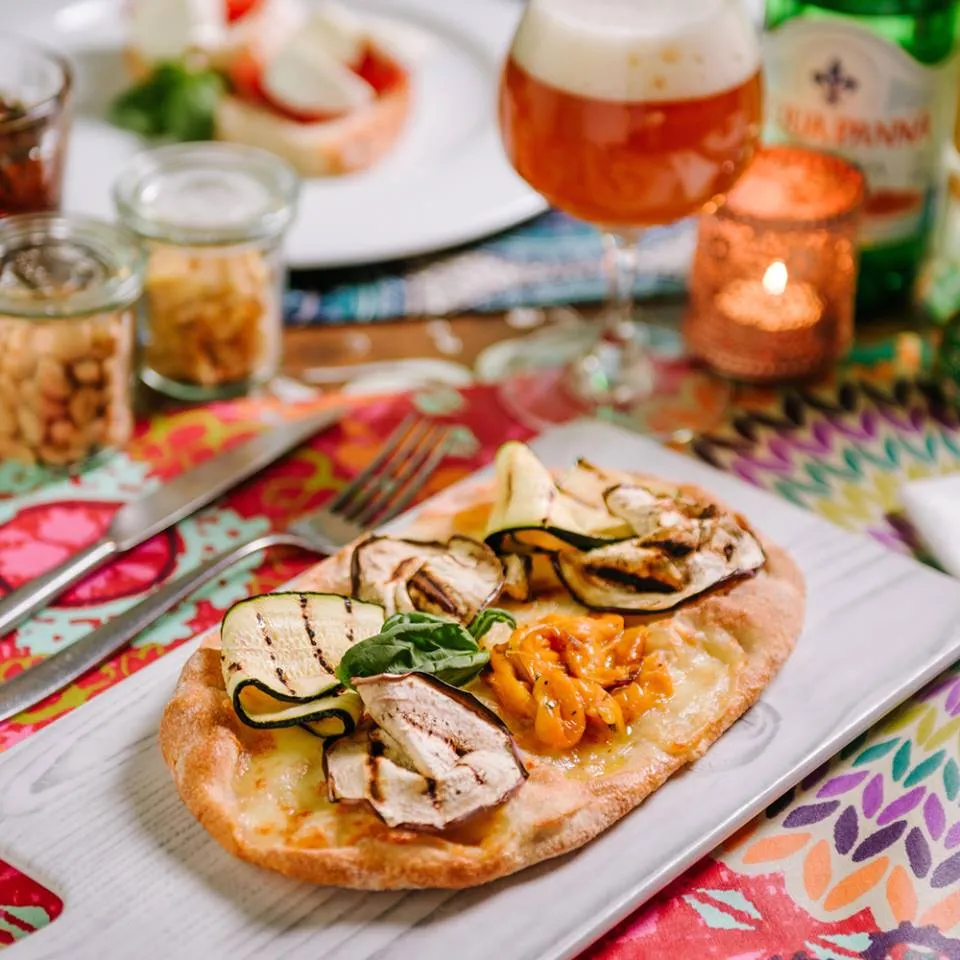 Goa Cocktail Bar con Cucina_Anzano del Parco_slider_image_3