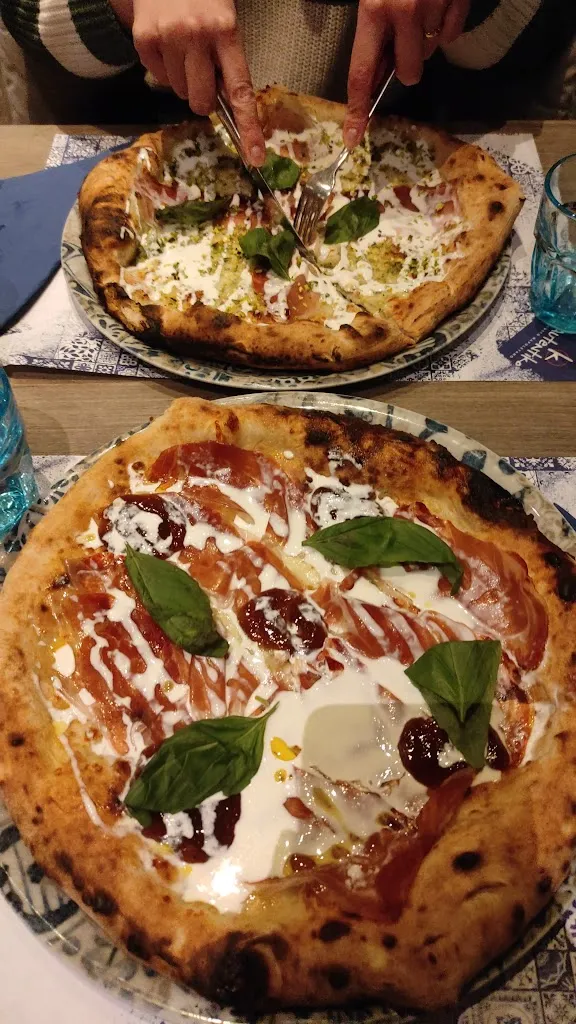 Pizzeria Autentiko _Appiano Gentile_slider_image_2