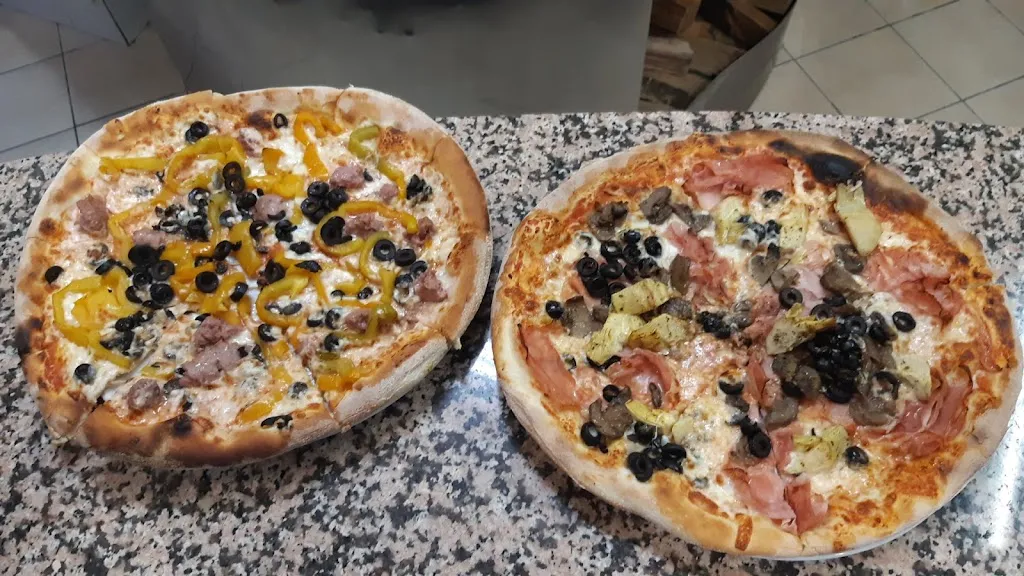 Pizzeria Leone 200_Appiano Gentile_slider_image_3