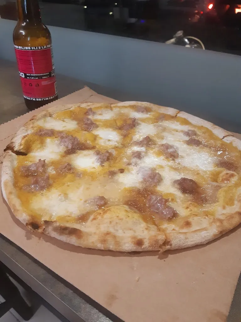 Demetrio veronica_PizzAMA - Gusta e sogna_Appiano Gentile_review