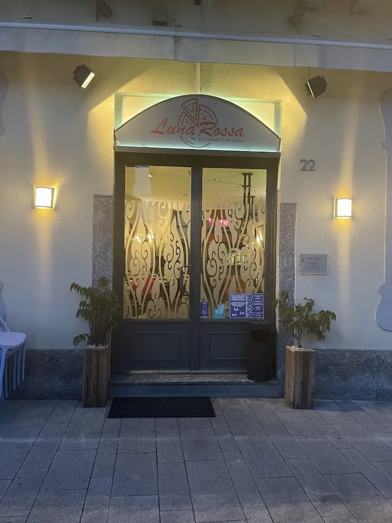 Manuela Giroldi_Pizzeria Luna Rossa_Appiano Gentile_review