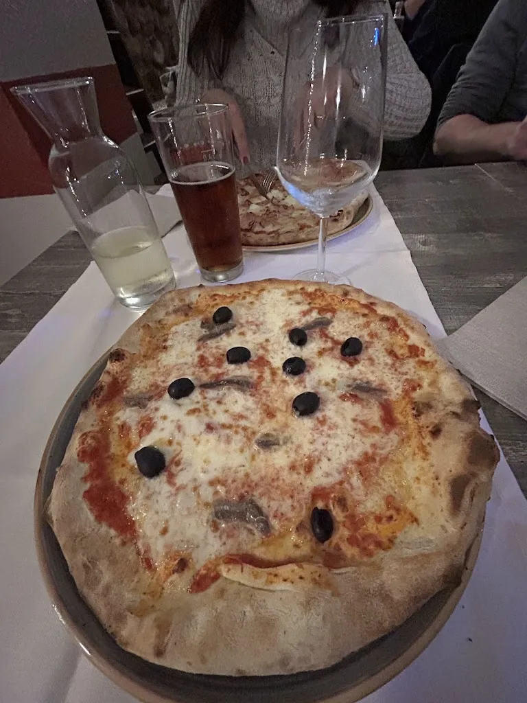 Pizzeria Luna Rossa_Appiano Gentile_slider_image_2