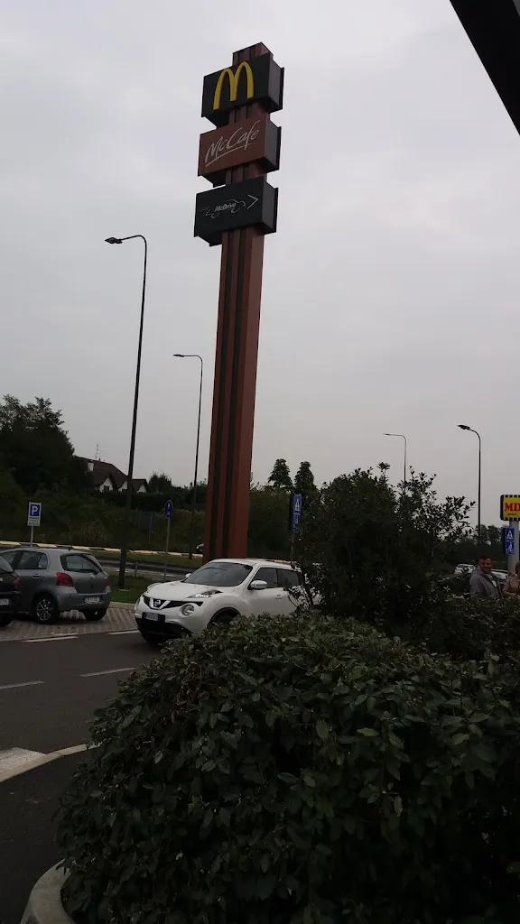 Kashif Hussain_McDonald's_Appiano Gentile_review