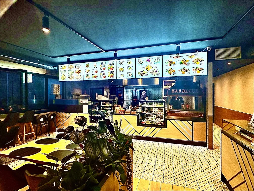 Giovanni Pessina _TK kebap Pizza Grill_Appiano Gentile_review