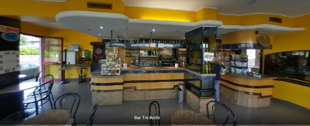 Bar Tre Archi Snackbar restaurant in Appiano Gentile