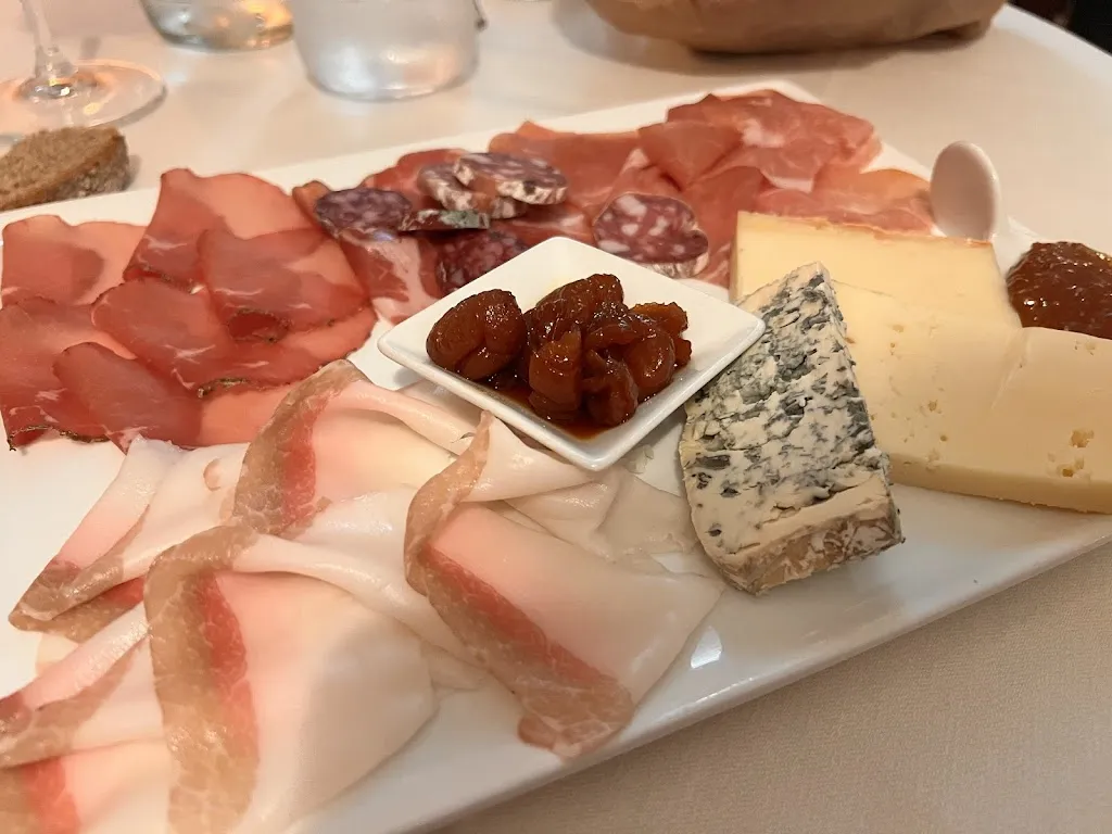 Ristorante Gisa_Saint-Vincent_slider_image_2