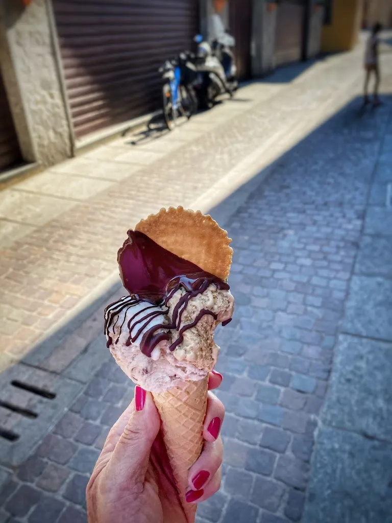 Christine Heath_Gelateria Del Borgo_Angera_review