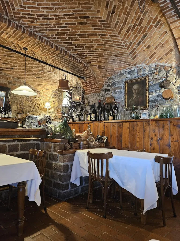 Vecchia Capronno_Angera_slider_image_1