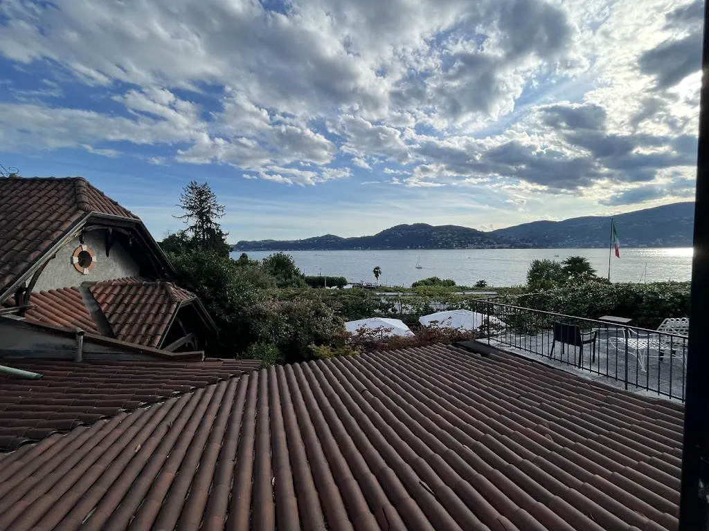 Bertrand Huybrechts_IL Sole Di Ranco_Angera_review