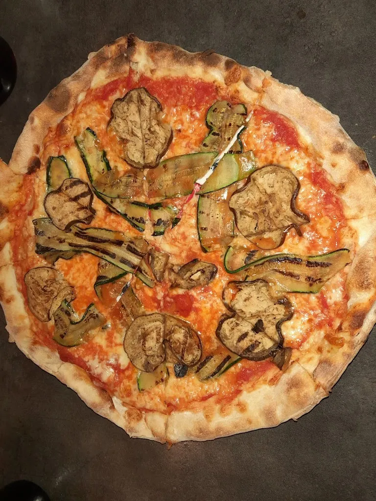 Aly Pavinati_BarH - pizza & grill_Angera_review