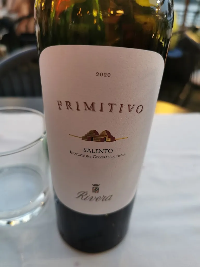 Tomas van Gerwen_Cafė de la Sera_Angera_review