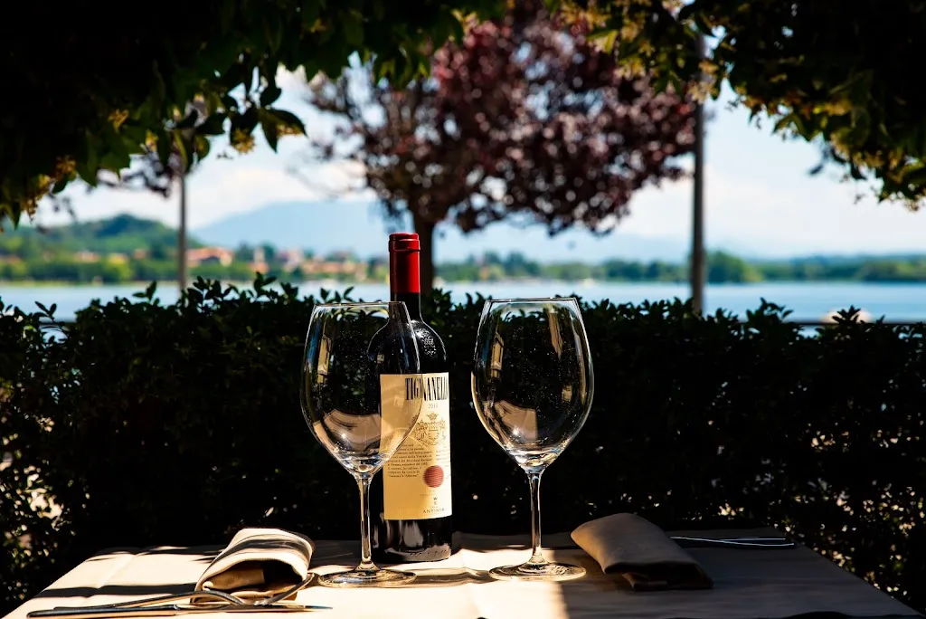 Cafė de la Sera_Angera_slider_image_2