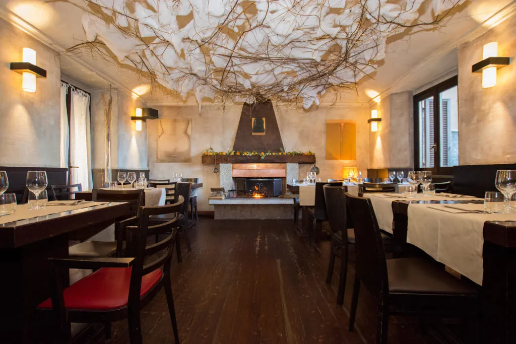 Cafė de la Sera_Angera_slider_image_3