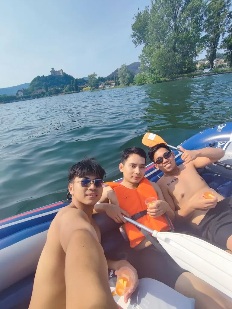 EnzOoO_Lungolago di Angera_Angera_review