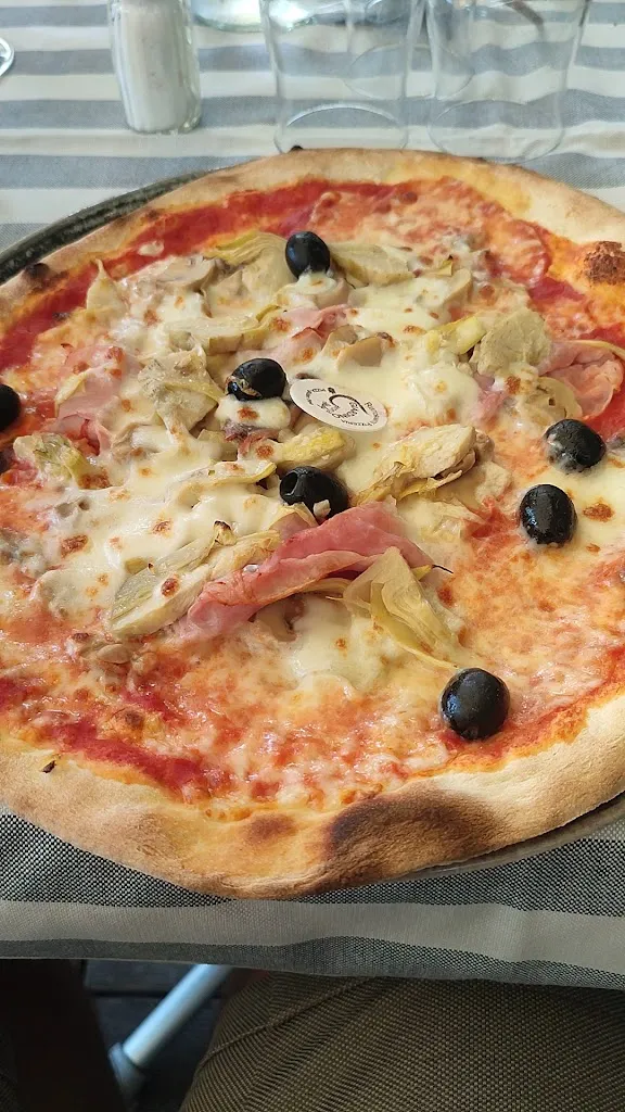 Marconi Beach Arona_Angera_slider_image_2