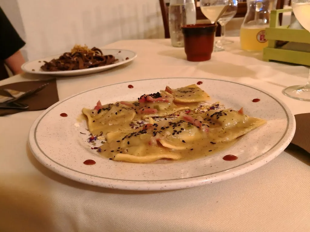 Seni Taylor_Ristorante La Cascina_Angera_review