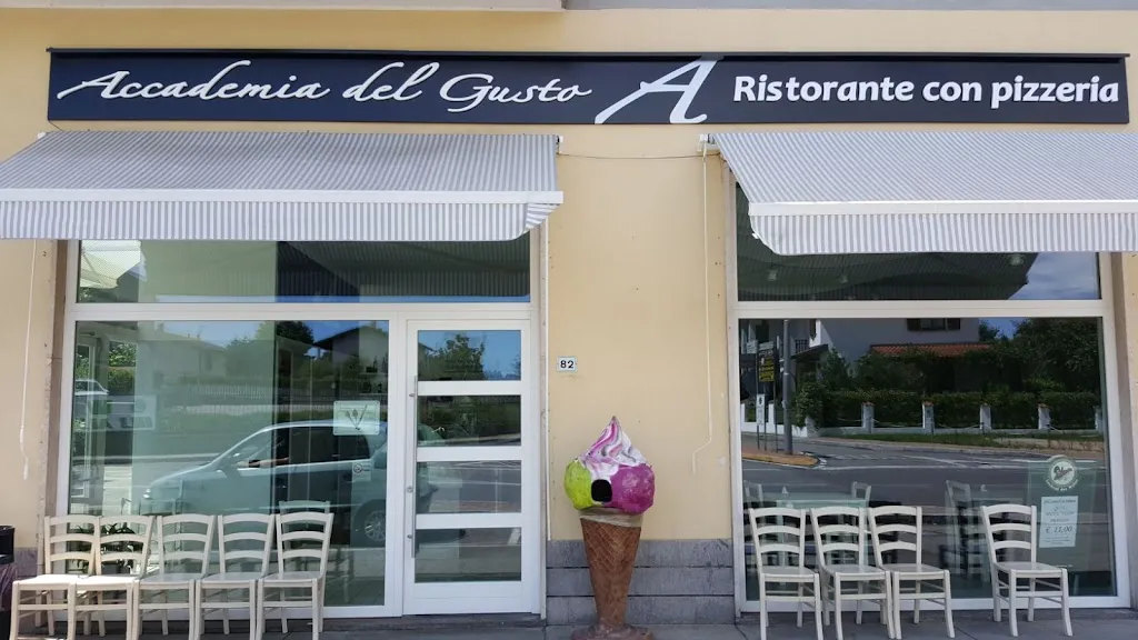 Accademia Del Gusto restaurant in Arcisate