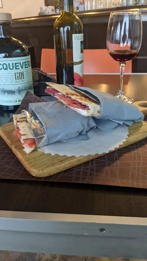 Menu_Tulip Winebar_Arconate_image_3